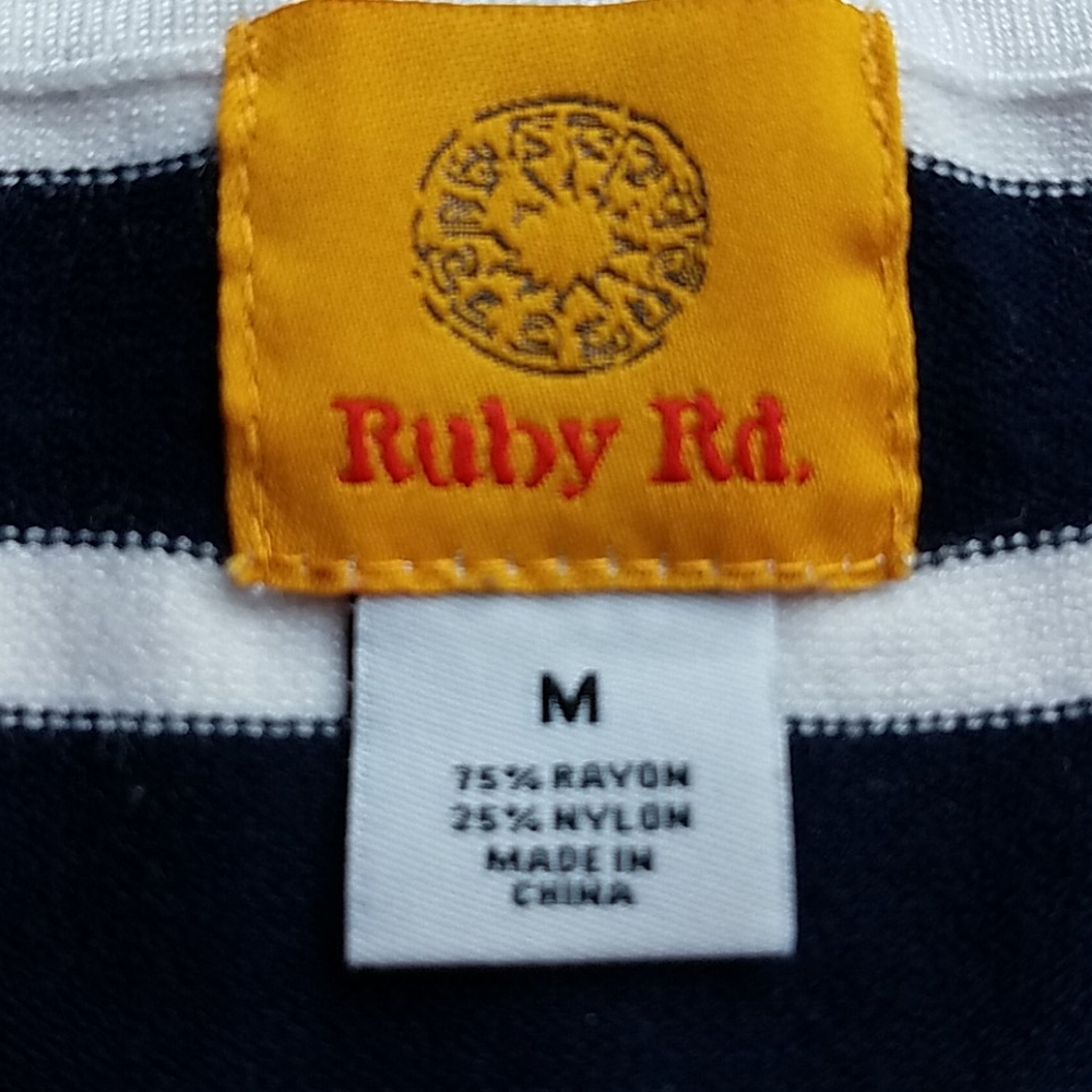 Ruby Rd. Sleeveless Top Size Medium - Picture 8 of 9